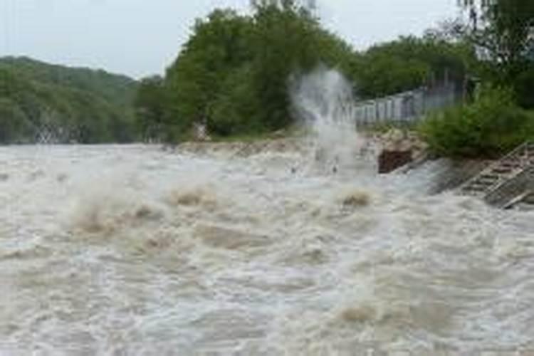 梦见趟洪水是什么意思？