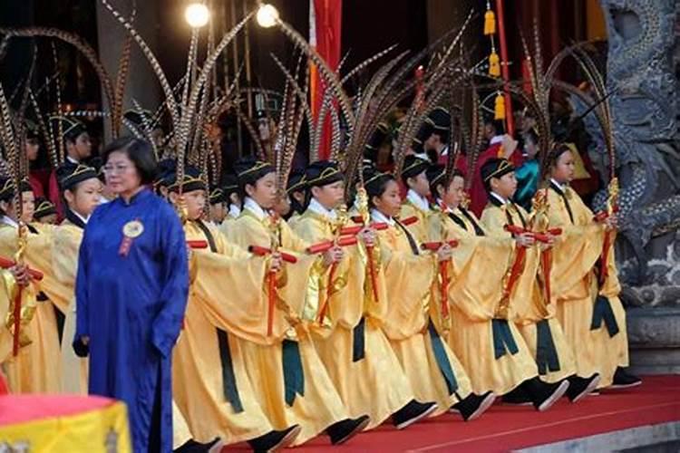 台湾七月十五有什么习俗？