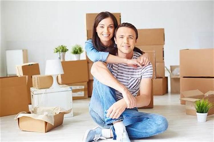 梦到前任来家里纠缠