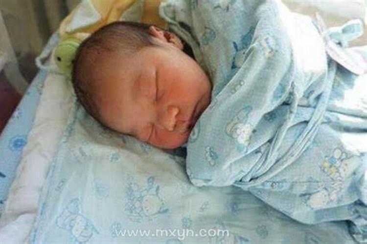 梦见亲戚生了个女孩子是怪胎