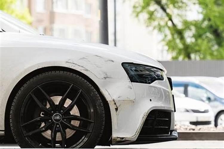 梦到自己的车被别人刮了