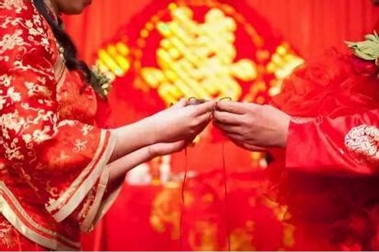 男女八字相合的多吗？