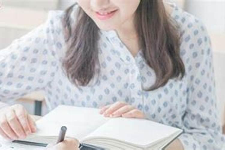 梦见女性同学意味着什么？