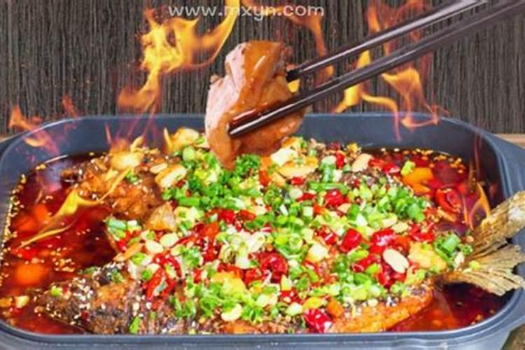 梦见吃鱼吃肉是什么意思？