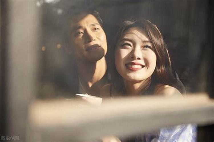 梦见陌生异性跟我交朋友