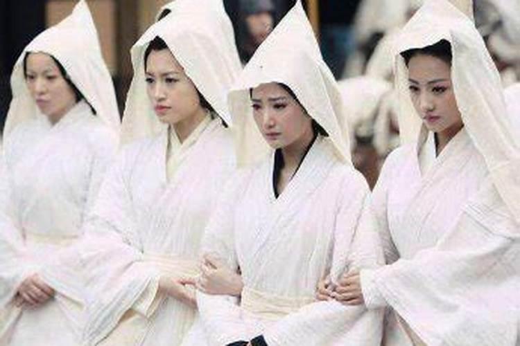 老人梦见儿子穿孝衣好吗？