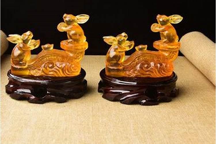 属兔刑太岁带什么金饰？