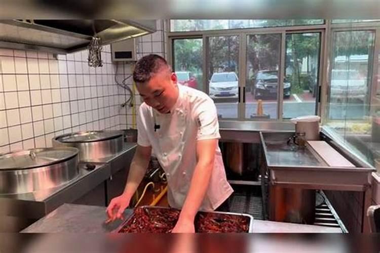 店的师傅做法事