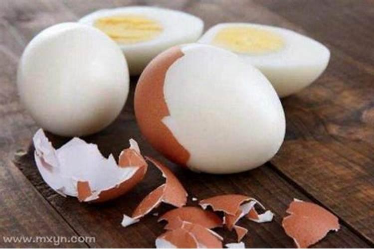 梦见别人吃鸡蛋是什么预兆？