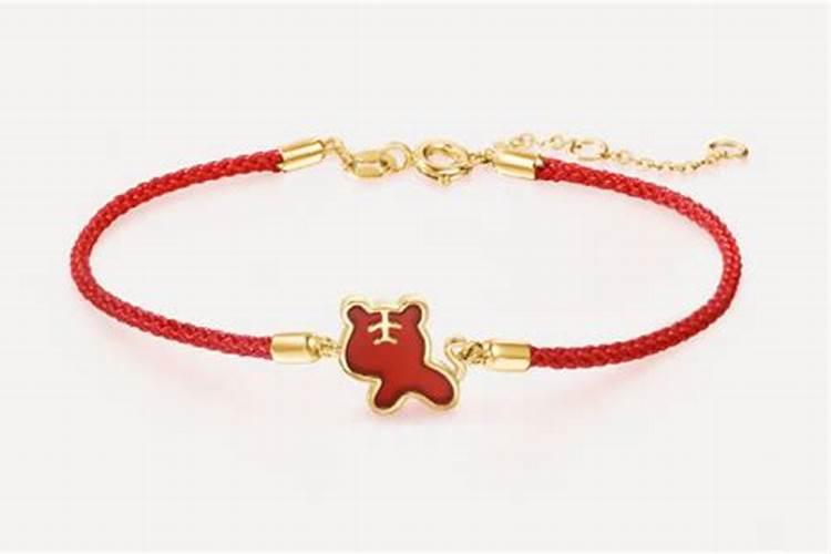 本命年红绳要提前一年戴吗？