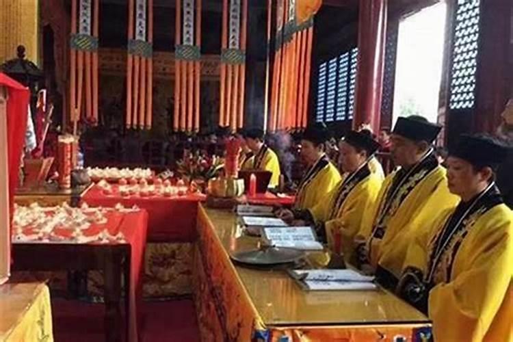 佛教徒怎样还阴债？